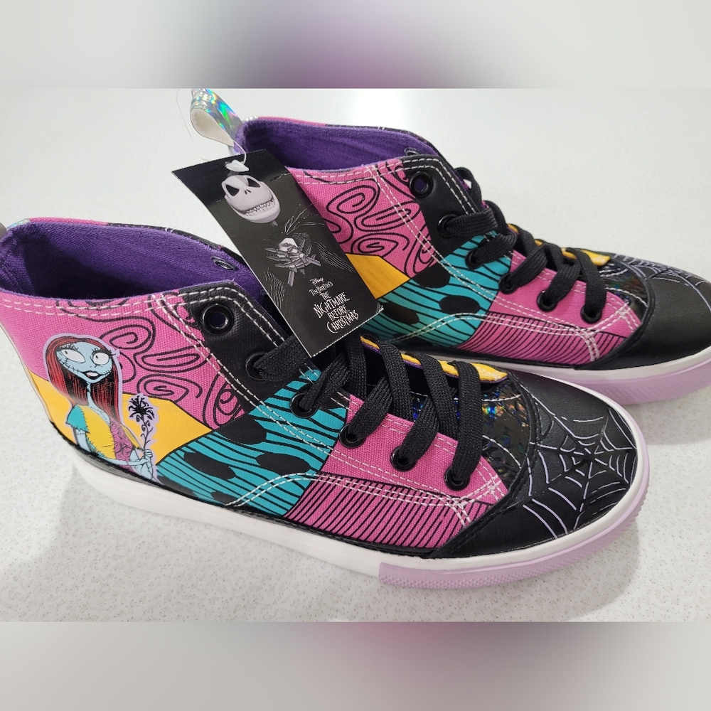 New Disney Nightmare Before Christmas Women's Size 6 High Top Lace-up Sneakers